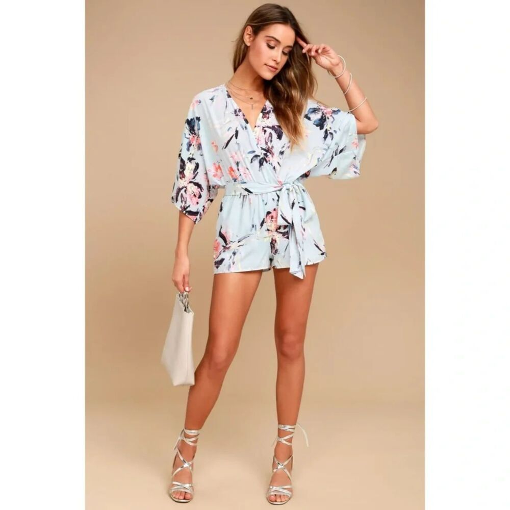 Lulus Paraiso Floral Romper XS Light Blue Tropical Kimono Sleeve Short Jumpsuit